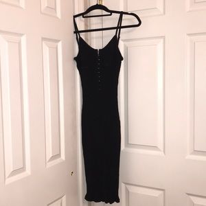 Ribbed Form Fitting Midi Dress